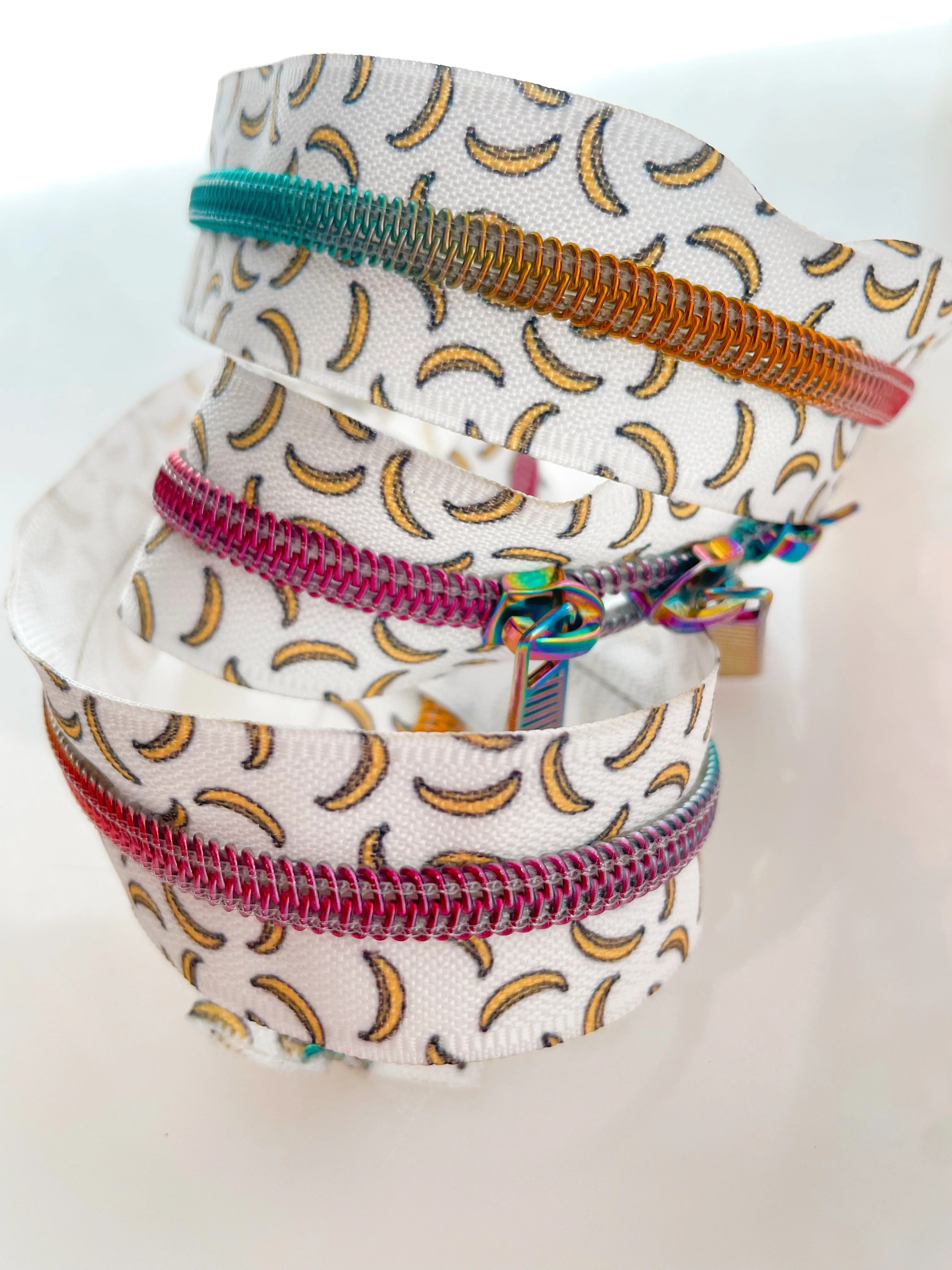 #5 Banana Print Zipper Pack Rainbow Coil - 1 Yard Continuous Zipper Tape with 3 Pulls - Image 3
